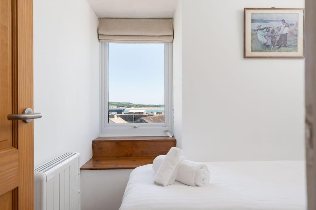 Charming 3 Bedroom Harbour Cottage With Parking Penzance Zewnętrze zdjęcie