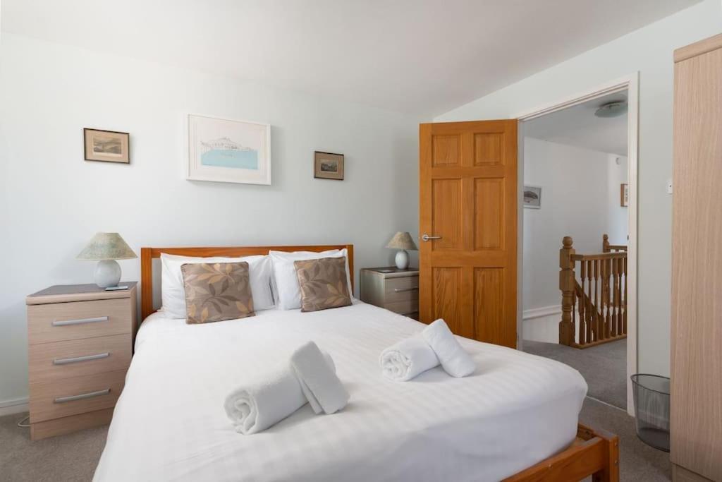 Charming 3 Bedroom Harbour Cottage With Parking Penzance Zewnętrze zdjęcie