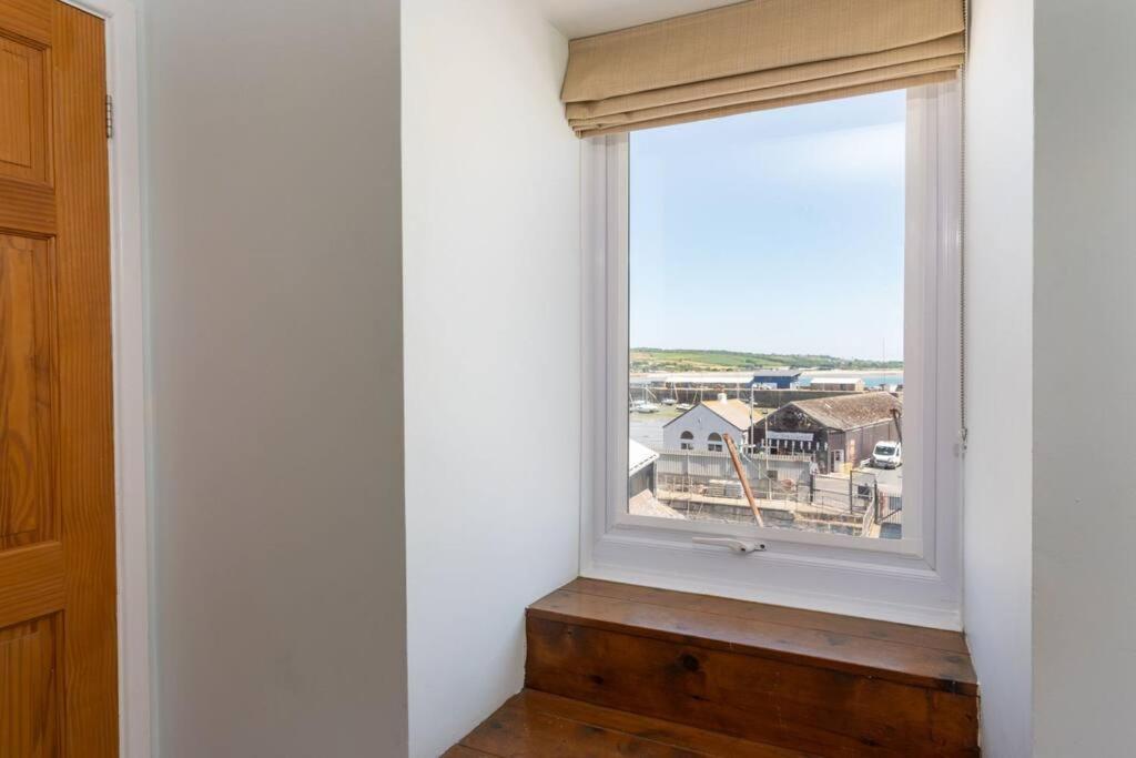 Charming 3 Bedroom Harbour Cottage With Parking Penzance Zewnętrze zdjęcie